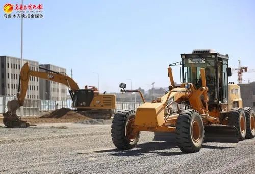搭建舞台小灯光_搭建舞台灯光的架子_灯光舞台搭建怎么入行