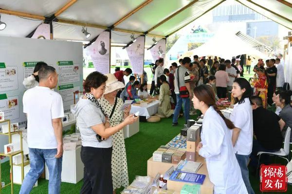 绵阳大剧院演出_绵阳哪里有文艺演出团_绵阳演出舞台搭建