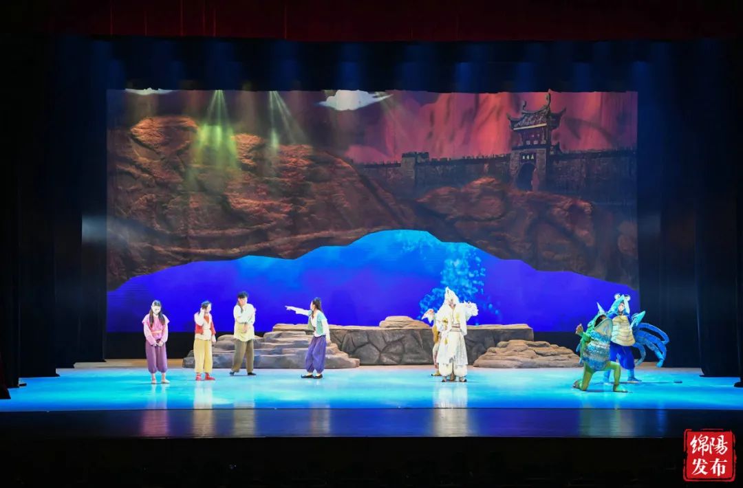 绵阳演出舞台搭建_绵阳哪里有文艺演出团_绵阳大剧院演出