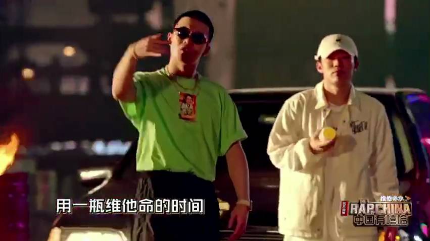 宣传喝酒的视频_视频喝酒创意广告语_广告创意喝酒视频